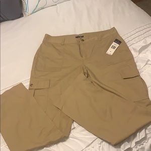 Chaps brand new w/tag summer weight cargo pant